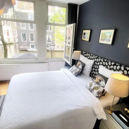 Velvetamsterdam *
