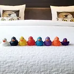 Velvetamsterdam *